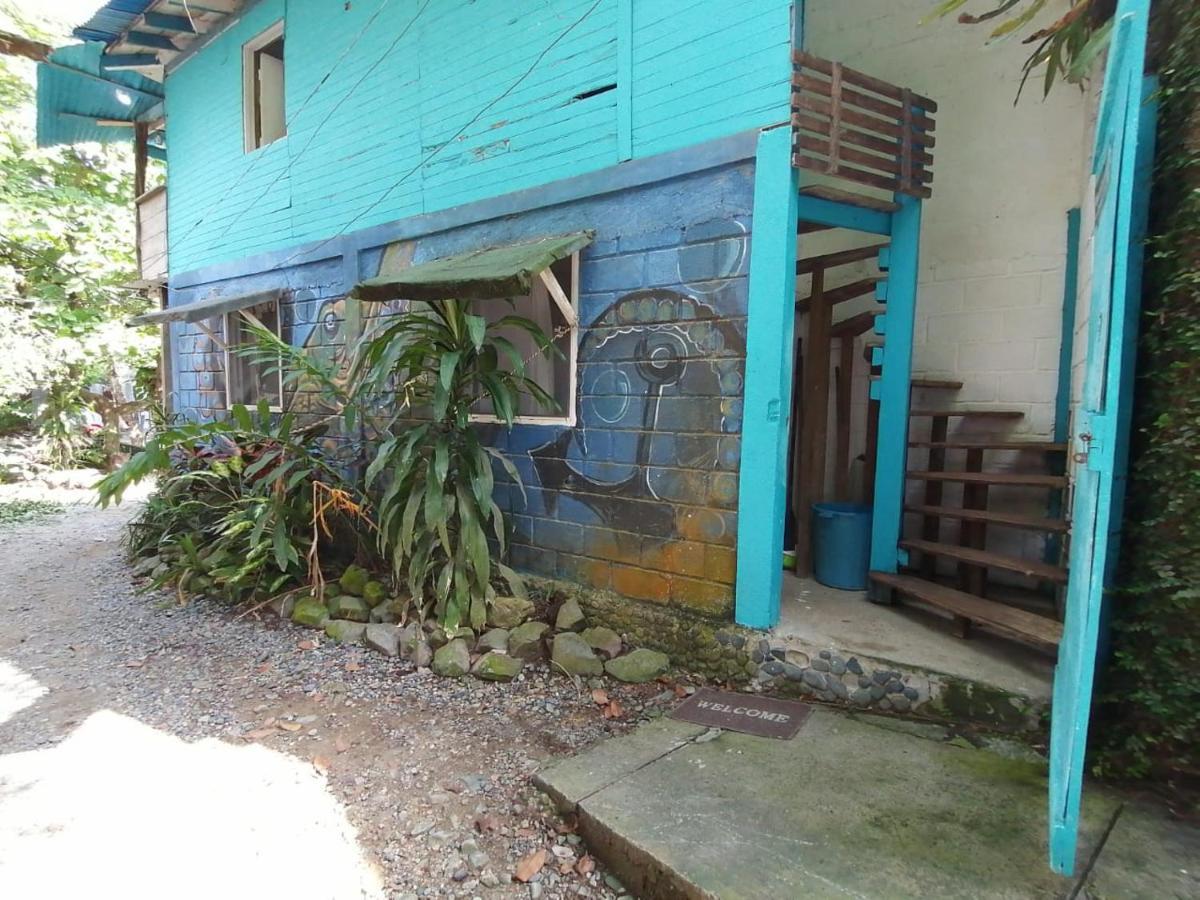 Hospedaje Pirata Express Capurganá Exterior photo