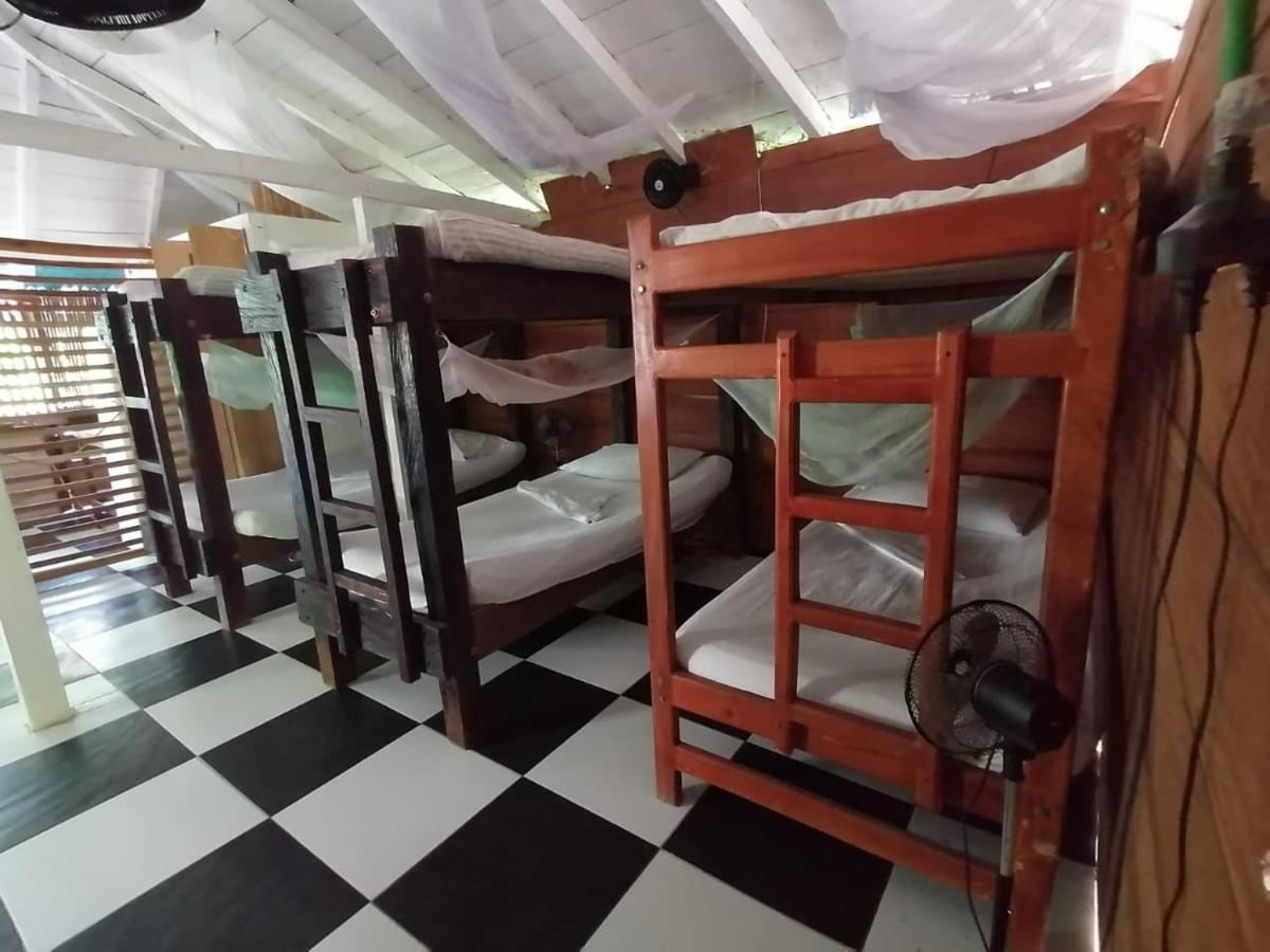 Hospedaje Pirata Express Capurganá Exterior photo
